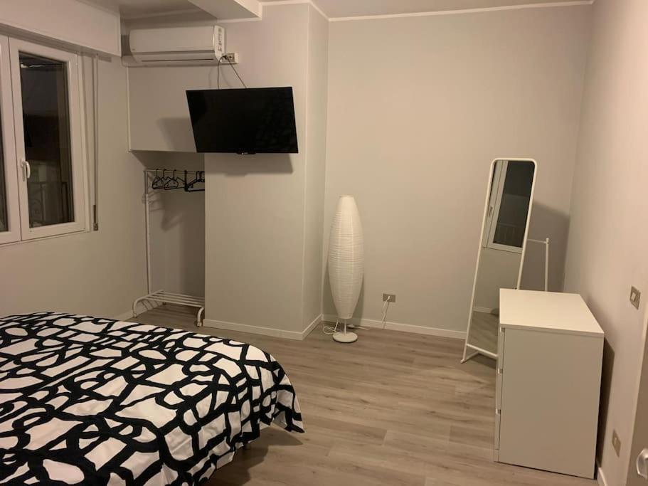 Milano Besana Rent House Apartman Kültér fotó
