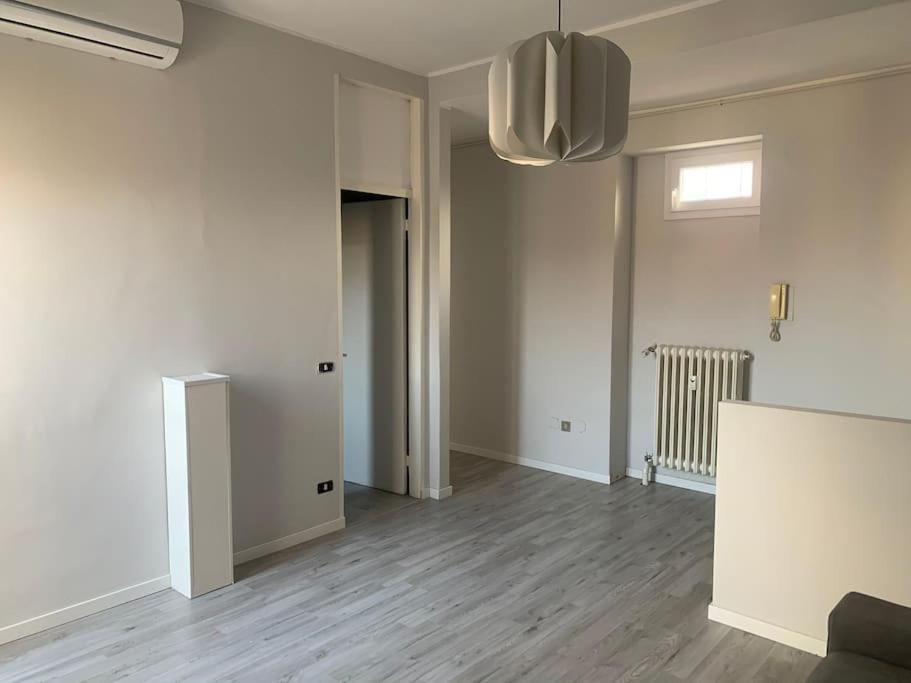 Milano Besana Rent House Apartman Kültér fotó