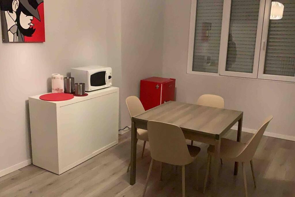 Milano Besana Rent House Apartman Kültér fotó